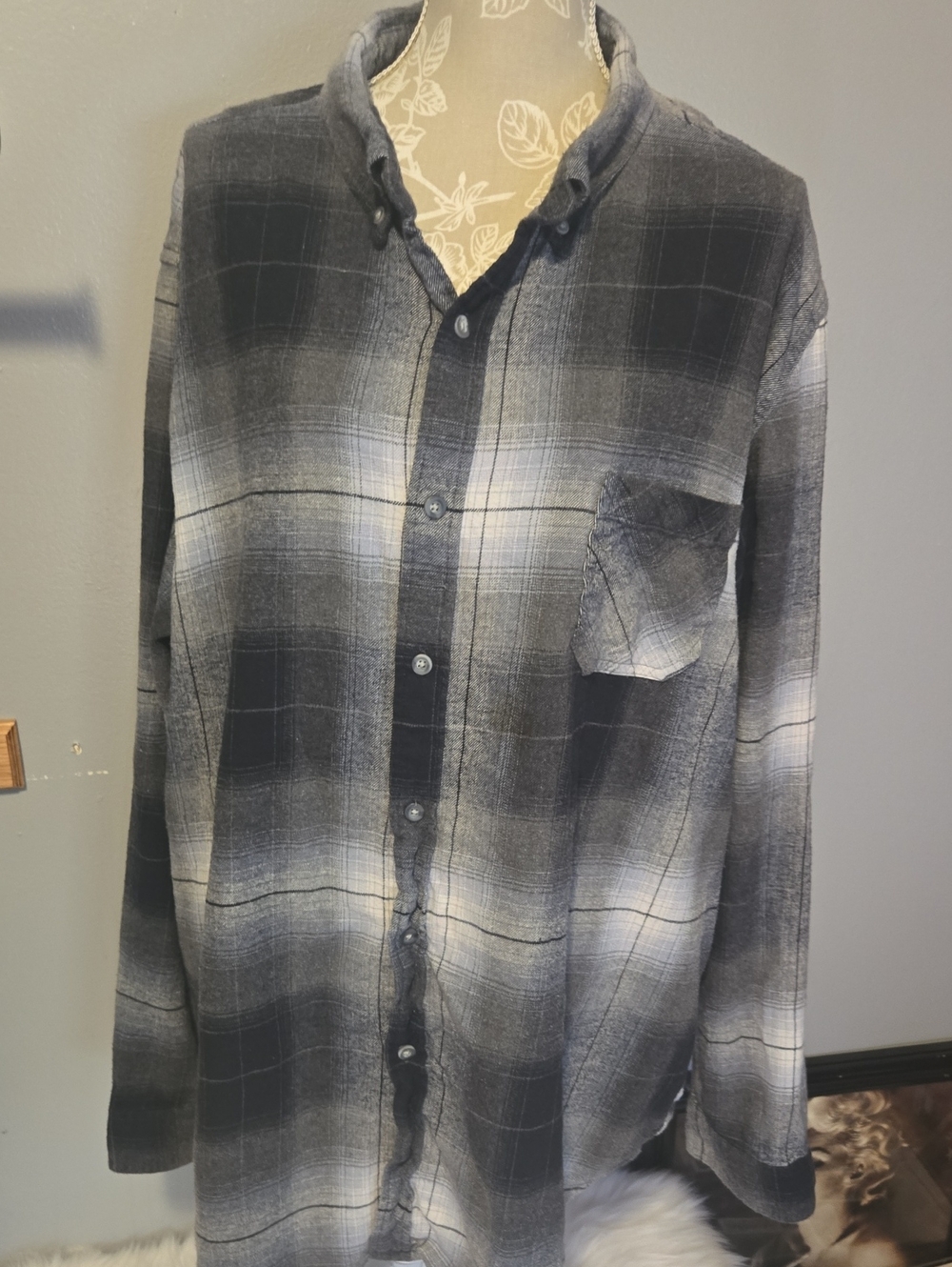 Northcrest Black and Gray Ombre Plaid Button-Down Shirt